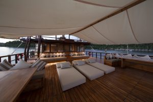 Coralia liveaboard